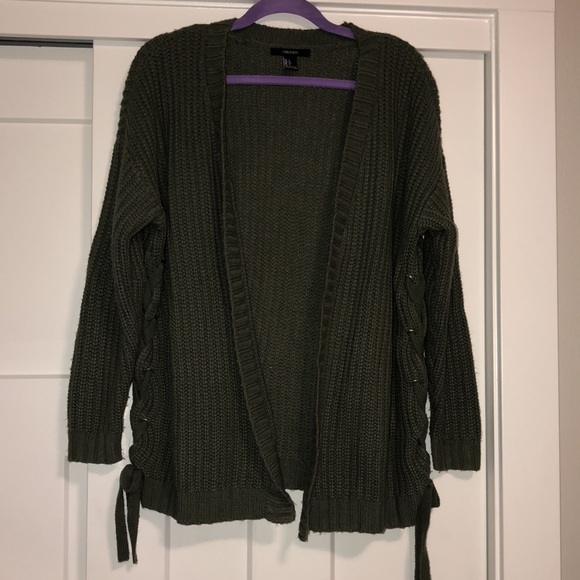 Forever 21 Cardigan - Picture 3 of 4